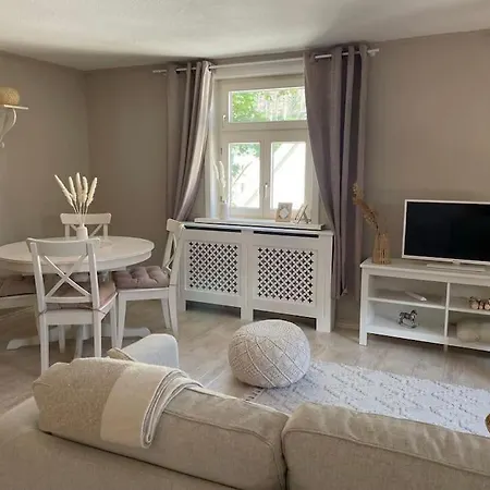 Bergrauschen - Baumkrone - Preise Inklusive Waesche